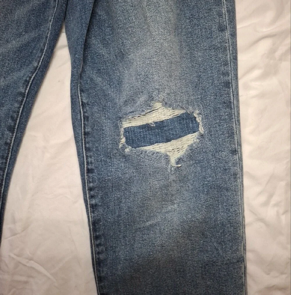 William Rast NWT So Cheeky High Rise Straight Distressed Jeans Vintage Wash